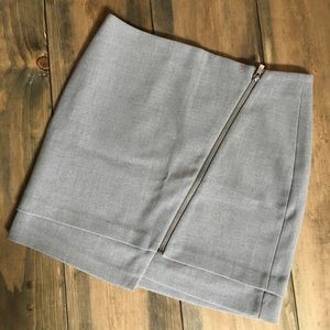 H&M grey skirt